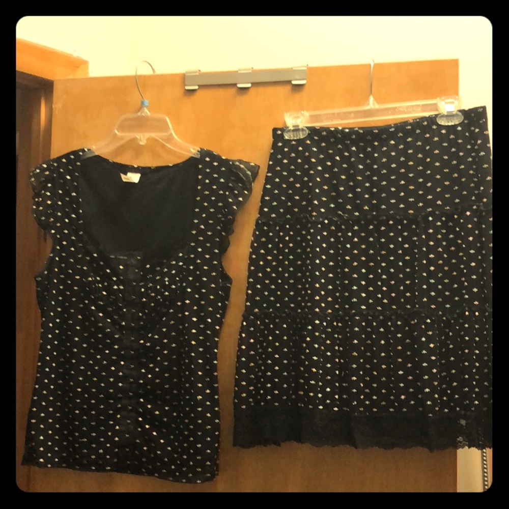 Two piece set.